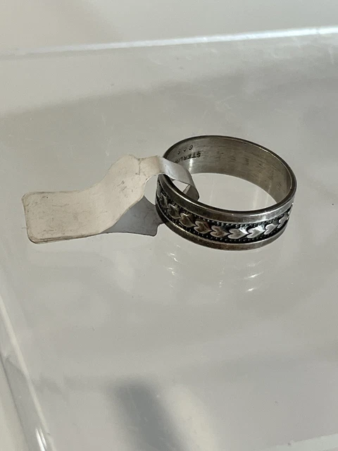 Vintage Signed Sterling Silver Celtic Heart Embossed Chased Oxidized Band Ring 9
