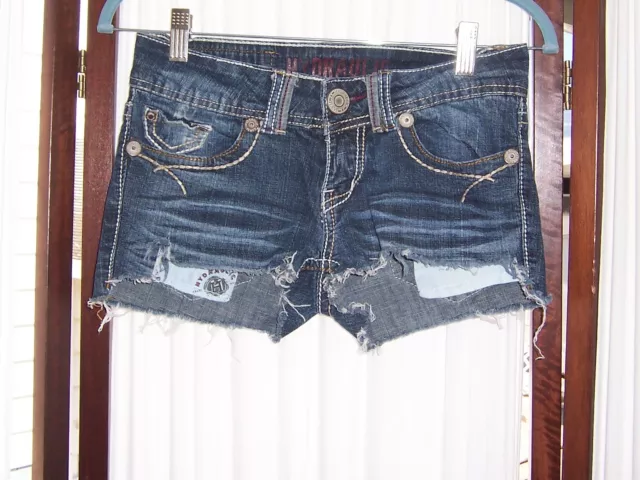 Hydraulic Sexy Lola Curvy Cut Off Destroyed Low Rise Embroider Jean Shorts 3/4