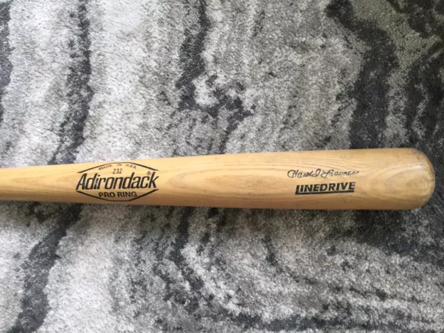 Pat Borders Signed Louisville Slugger Blonde Baseball Bat w/92 WS MVP –  Super Sports Center