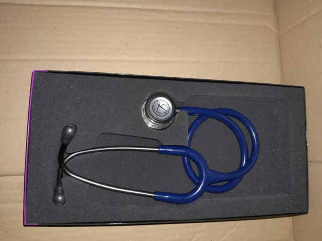 3M Littmann Classic III Monitoring Stethoscope, Mirror - Finish Chestpiece, Navy