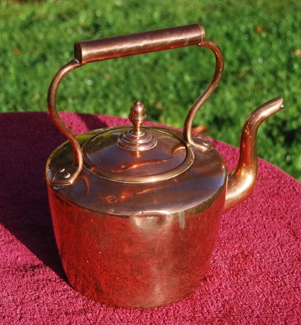 Traditional copper kettle 5 pint capacity