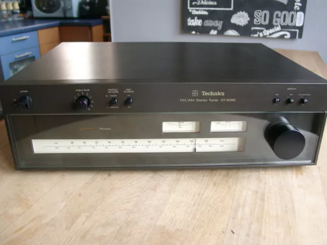 Historischer Stereo HiFi-Tuner Technics ST-8080