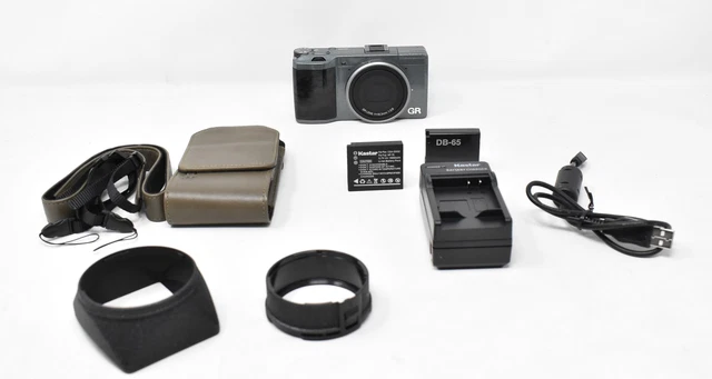 Ricoh GR 16.2 MP Digital Camera with 3.0-Inch LED Back (Limited Edition Green) 3