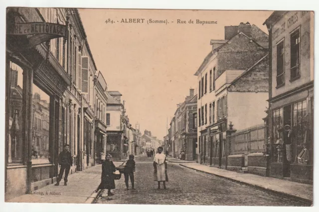 ALBERT - Somme - CPA 80 - la rue de Bapaume - Commerces