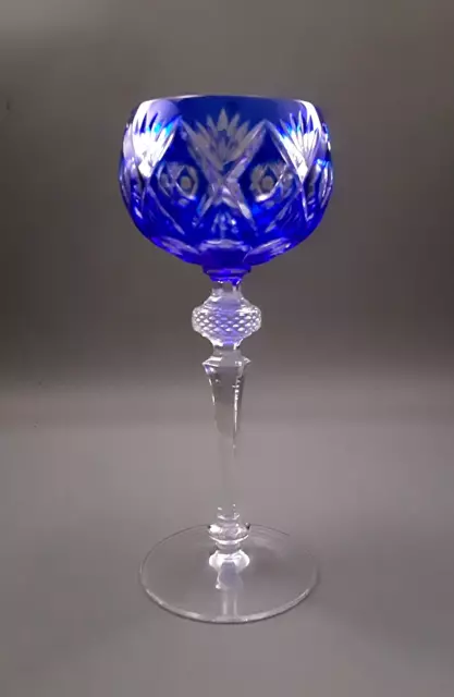 Ein WMF geschliffenes, Retro / Vintage Überfang Kristall Weissweinglas um 1960