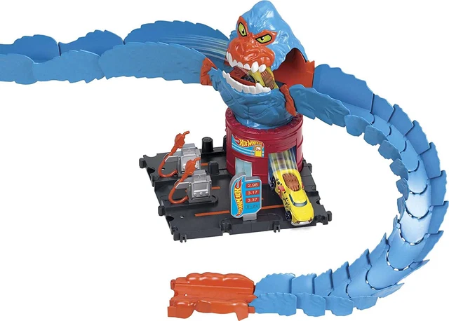 Hot Wheels Toy Car Track Set City Wreck & Ride Gorilla with 1:64 Scale Car, 3.3-