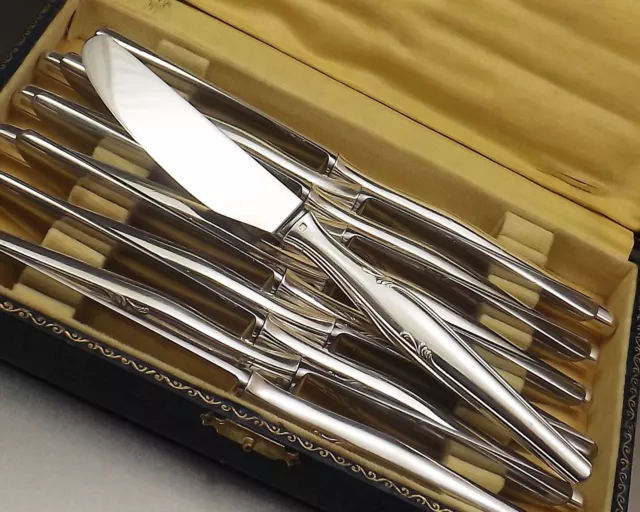 Le Mondial 12 Couteaux A Entremet Style Moderniste En Metal Argente Et Inox 1960