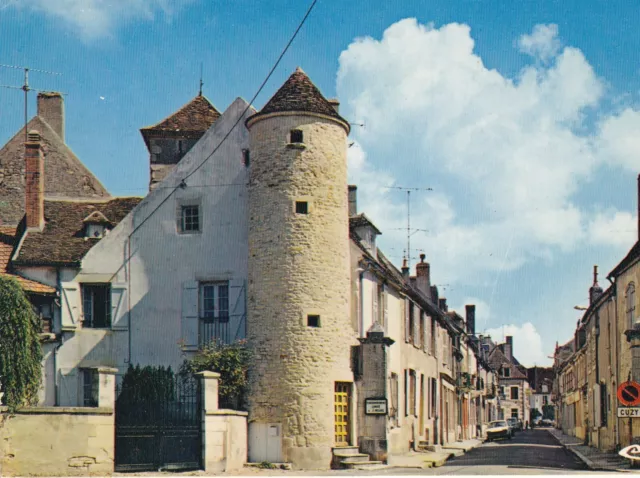 Carte postale postcard 10x15cm TANNAY NIEVRE rue de Bèze timbrée 1984