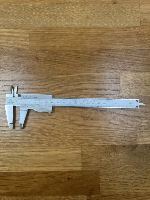 Mitutoyo Vernier Caliper 0-200mm 0-8" Stainless Steel