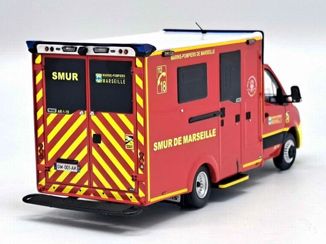 Miniature Man TGE L2H2 Gifa Ambulance de Réanimation SAMU