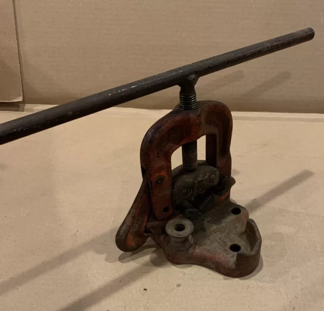 Ridgid Tool No. 21 Pipe Vise 1/8 to 2-inch c-353