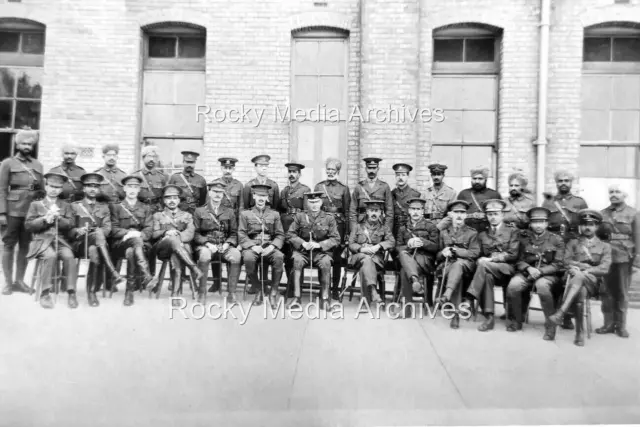 Wxy-93 WWI, British And Indian Officers. Photo