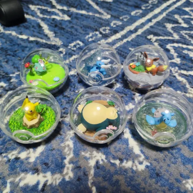 LOT 6 - Pokemon Terrarium Collection Figure Set Pikachu, Snorlax, etc. G34813