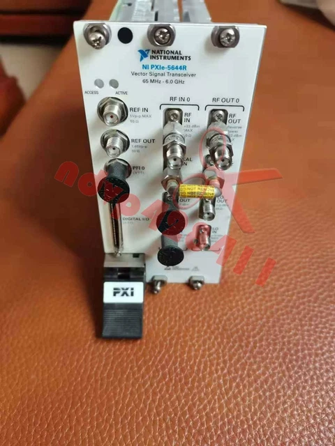 1PZ USATO NI PXIe-5644R Ricetrasmettitore di segnale vettoriale 65 MHz - 6,0 GHz