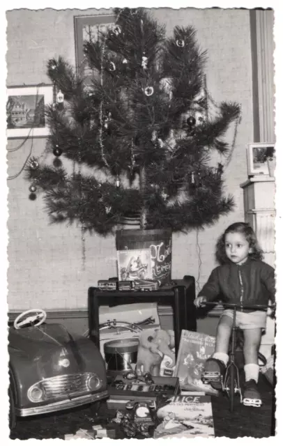 photo christmas snapshot c.1960 Sapin de Noël jouet voiture à pédale-