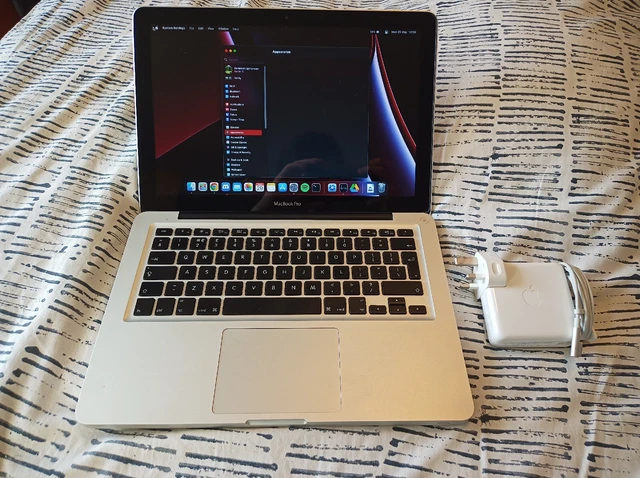 Apple MacBook Pro 13.3'' Late 2011 - 2.4Ghz i5 / 6GB RAM / 128GB SSD / VENTURA