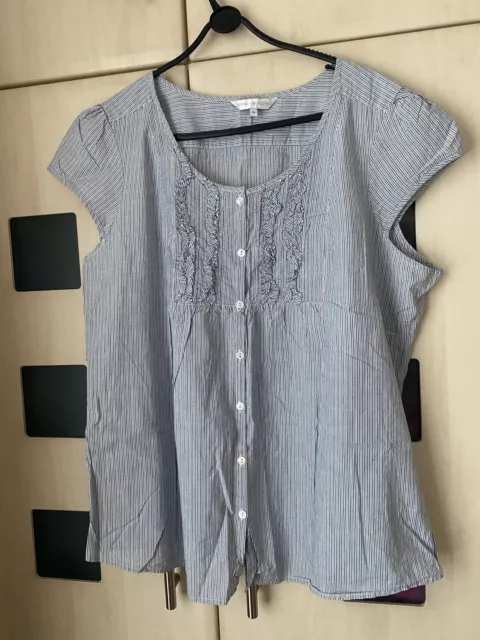 John Rocha Blue Striped  Short Sleeve Button Through Shirt Blouse Size 20.  VGC