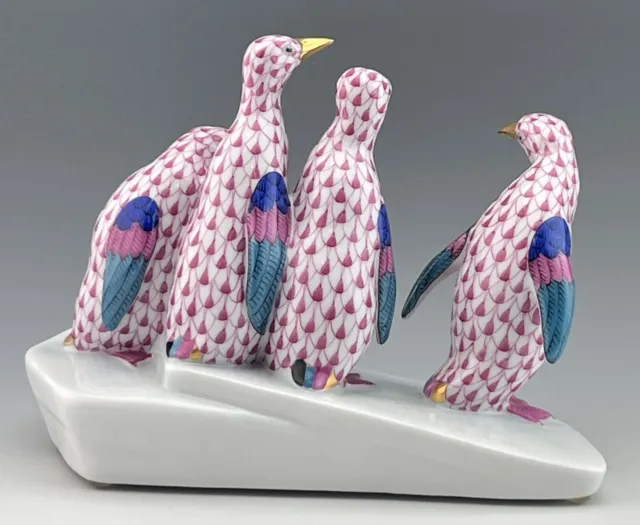 🦋 HEREND BRAND NEW Penguin Group Raspberry Fishnet Figurine ($810 Retail) 3