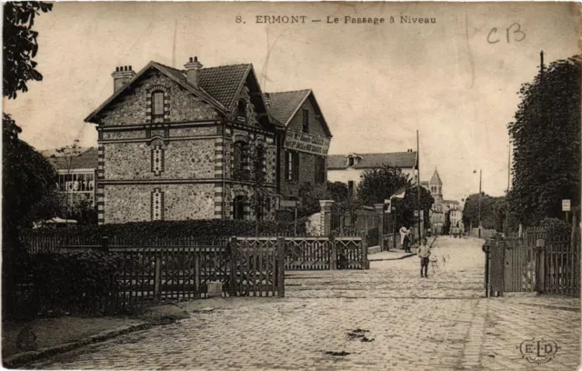 CPA AK ERMONT - Le Passage a Niveau (580031)