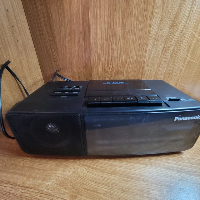 PANASONIC CLOCK AM/FM Radio/2 Alarm/Cassette Recorder Model RCX150