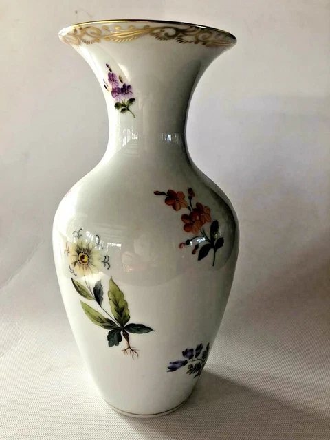 Herend Porcelain~HAND PAINTED  BOTANICAL URN SHAPED VASE 10"H~Great