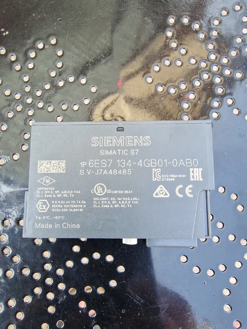 Siemens Simatic S7 / Analog Input/ 6ES7 134-4GB01-0AB0 / 2 AI ET 200SP