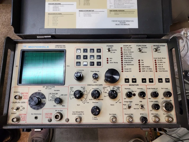 Motorola Communications System Analyzer Model R-2001D Working