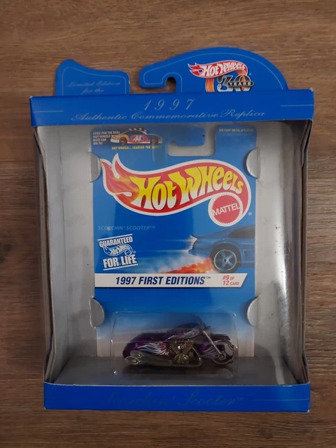 Hot Wheels First Edition Scorchin' Scooter 1997 – Miniature Moto Violette 1/64, Long Card