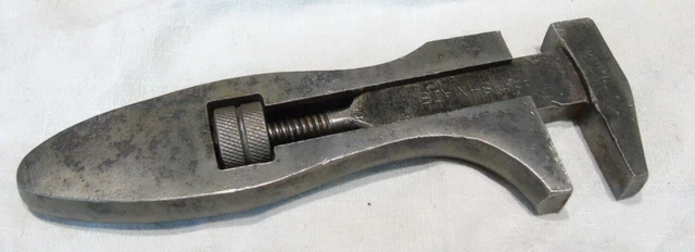 Ancienne Petite Clé à Molette Rare Signée WAKEFIELD WRENCH
