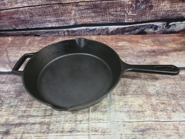 Artisanal Kitchen Supply 10-Inch Pre-Seasoned Cast Iron Skillet