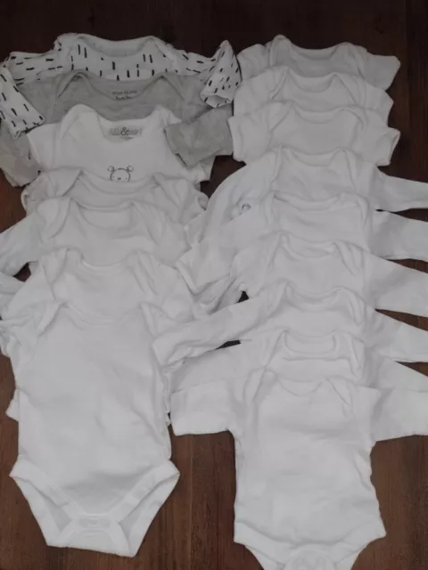 Huge Bundle Of Unisex Baby Clothes Boy Girl Newborn 0-3 Months