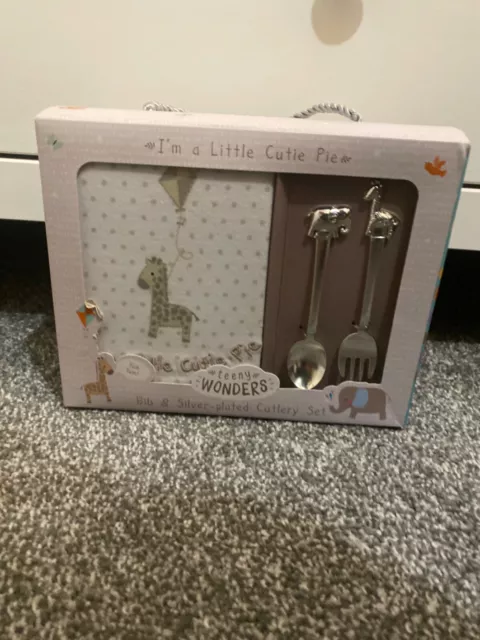 TEENY WONDERS  - Bib & Silver Plated Cutlery Set - Perfect Gift. New