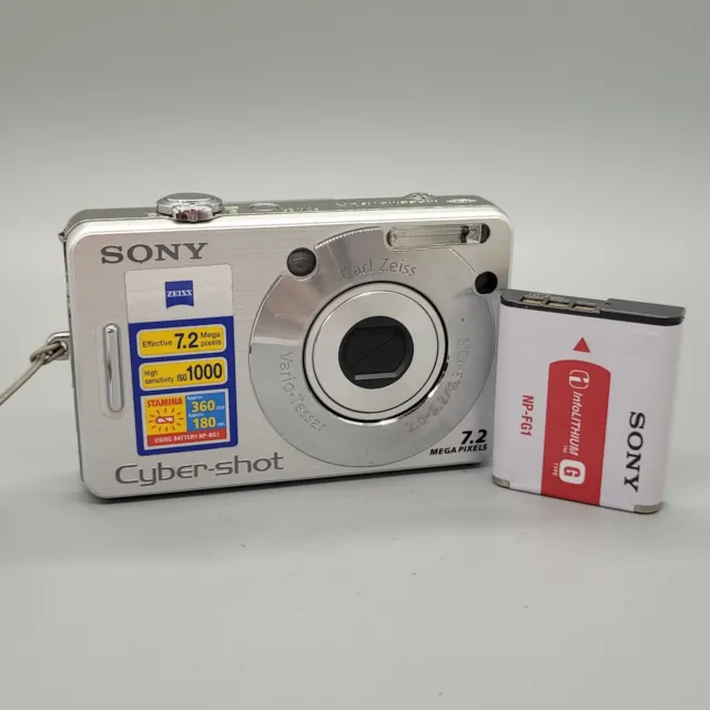 Sony Cybershot DSC-W70 7,2 megapixel fotocamera digitale compatta argento testato