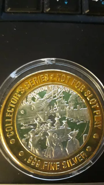 CAESARS Atlantic City, -BOSTON TEA PARTY- $10 -SILVER STRIKE- W/PROTECTOR CAESARS Atlantic City, -BOSTON TEA PARTY- $10 -SILVER STRIKE- W/PROTECTOR
