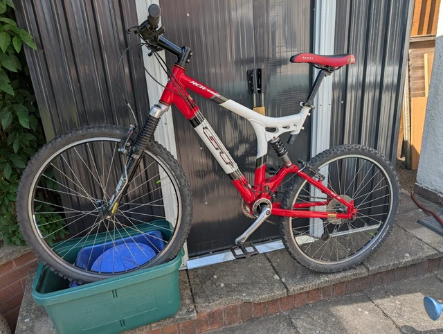 ば*す様 GT XCR 4000 i-drive サスペンションMTB★赤白 GT XCR4000 Full Suspension MTB Bike | eBay