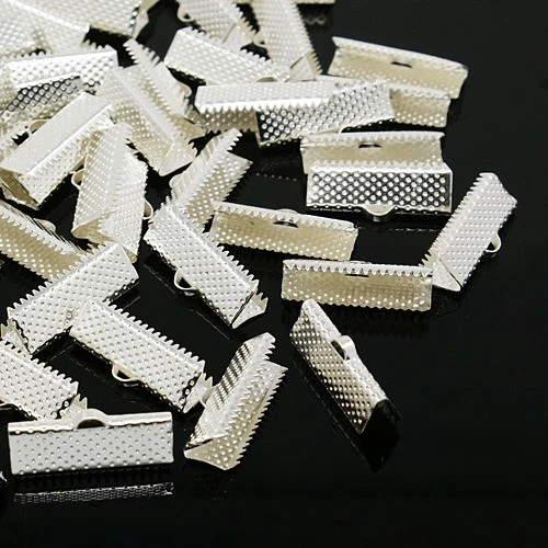 LOT de 30 EMBOUTS PINCES ARGENTE ATTACHE RUBAN à griffes gros grain 20x7mm perle