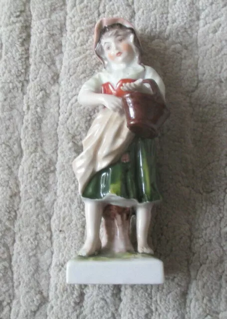 Porzellanfigur Mädchen mit Korb Unterweissbach 11111
