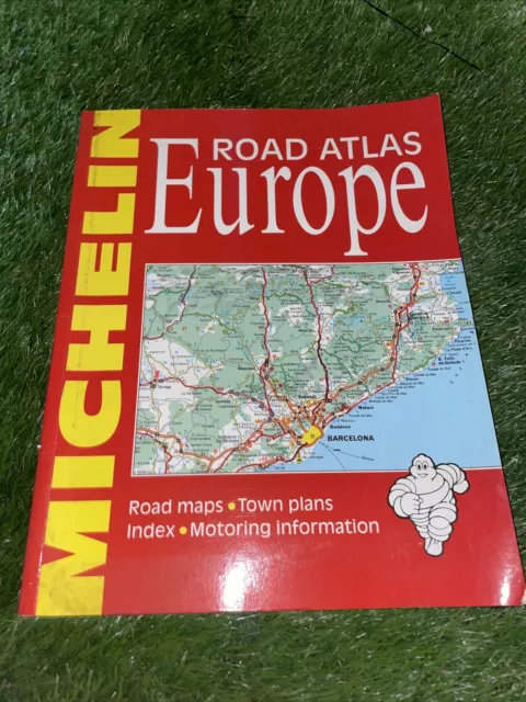 Michelin Road Atlas Europe (Small, Soft), 3rd Ed (Europe Atlas) BY Michelin Trav