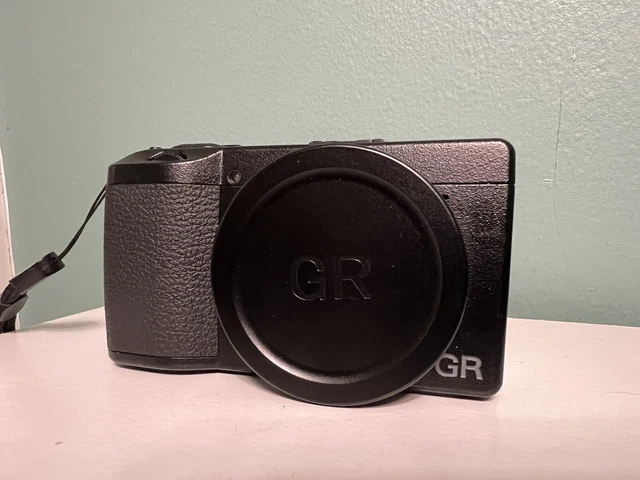 Ricoh GR III Low Shutter Count 24.2MP f/2.8 Digital Camera W/ Extras Mint