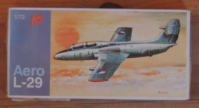 MAQUETTE AERO L 29 1/72ème KP