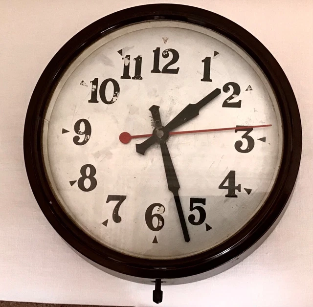 VINTAGE SMITHS BAKELITE Electric Wall Clock, Spares/Repair £14.99