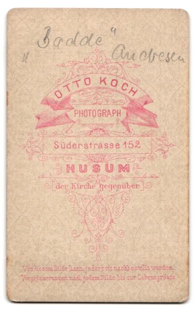 Fotografie Otto Koch, Husum, Süderstrasse 152, Portrait junger Herr mit zurückg 2