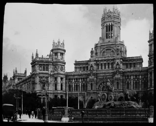 ANTIQUE Magic Lantern Slide MADRID THE POST OFFICE C1930 PHOTO SPAIN