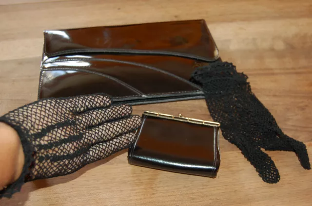 pochette sac de soirée vintage noire avec gant ancien brodé et porte monnaie