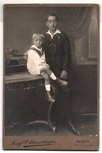 Fotografie Josef Ohlenschlager, Wien, Bendlgasse 9, Portrait zweier Brüder im f