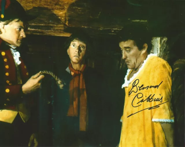 Hand Signed 8x10 photo - BERNARD CRIBBINS - CARRY ON JACK - DR WHO