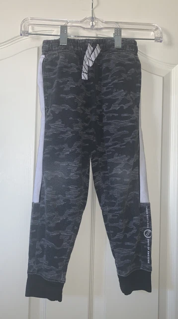 365 Days of Awesome Sweats - Boys Size 5 - Gray