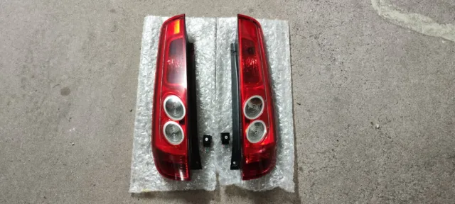 Original Ford Fiesta Mk6 ST Facelift Rückleuchten + Vfl Adapter