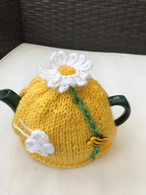 Un Mouton m'a dit...: Nouveauté : le cache-théière en tricot
