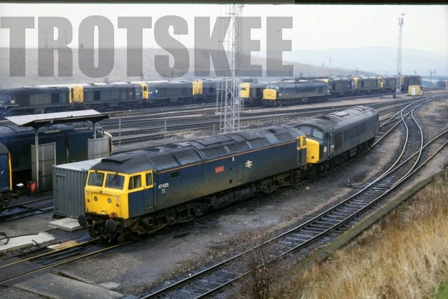 371-829ASF Class 47/4 47425 'Holbeck' BR Blue Diesel Locomotive - DCC Sound